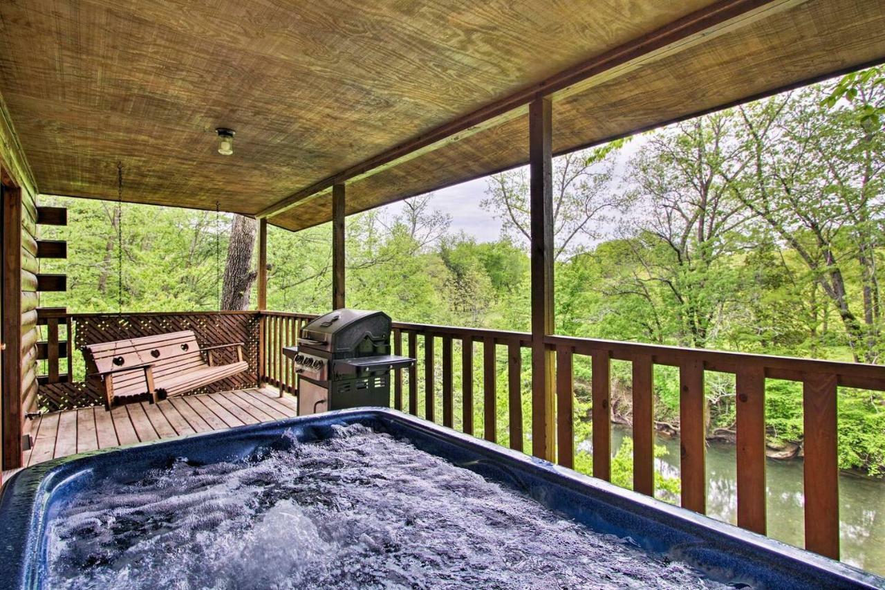 River Rush- Cozy Riverfront Cabin 5 Mi To Pigeon Forge Sevierville Exterior photo
